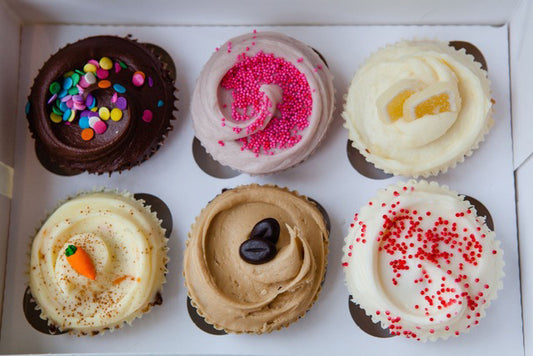 Monthly Luxury Cupcake Box (6)