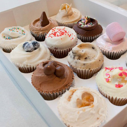 Monthly Luxury Cupcake Box (12)